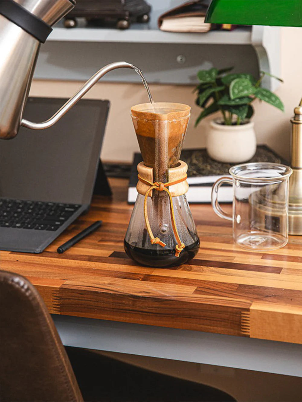 CHEMEX® Natural Half Moon Coffee Filters (100-Pack) | FP-2N